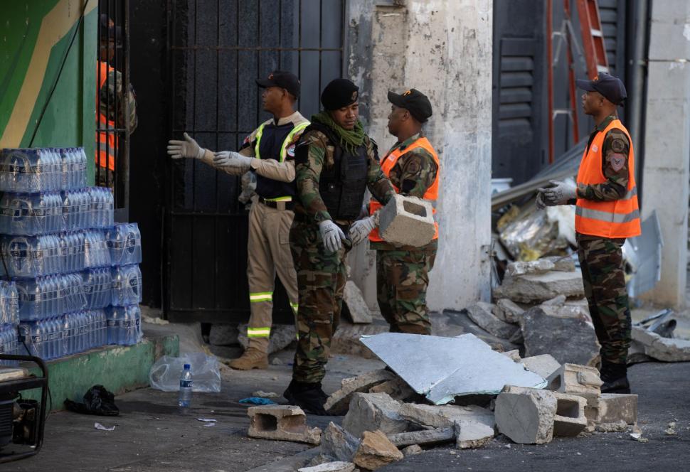 98 de morți și peste 150 de răniți după ce acoperișul unui club din Republica Dominicană s-a prăbușit în timpul unui concert   963522