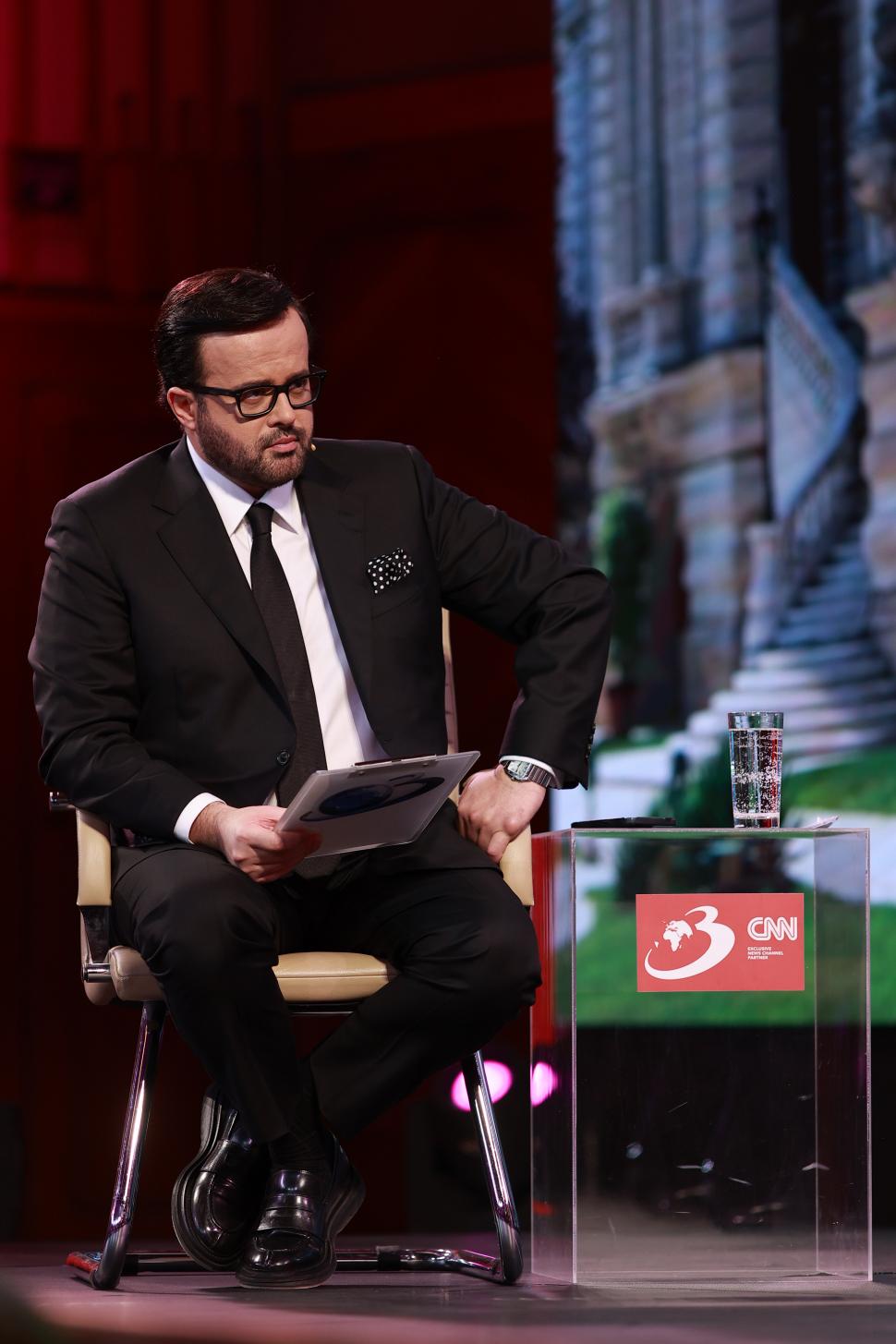 Din culisele dezbaterii-maraton „Un președinte în fața Națiunii”. Crin Antonescu și Nicușor Dan, în cea mai tensionată zi de campanie 963828