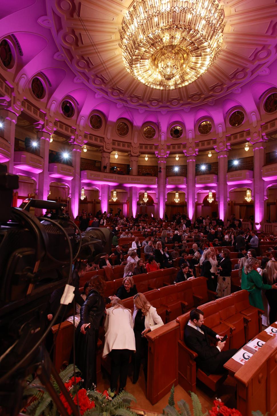 Din culisele dezbaterii-maraton „Un președinte în fața Națiunii”. Crin Antonescu și Nicușor Dan, în cea mai tensionată zi de campanie 963836