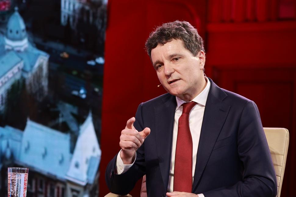 Din culisele dezbaterii-maraton „Un președinte în fața Națiunii”. Crin Antonescu și Nicușor Dan, în cea mai tensionată zi de campanie 963837