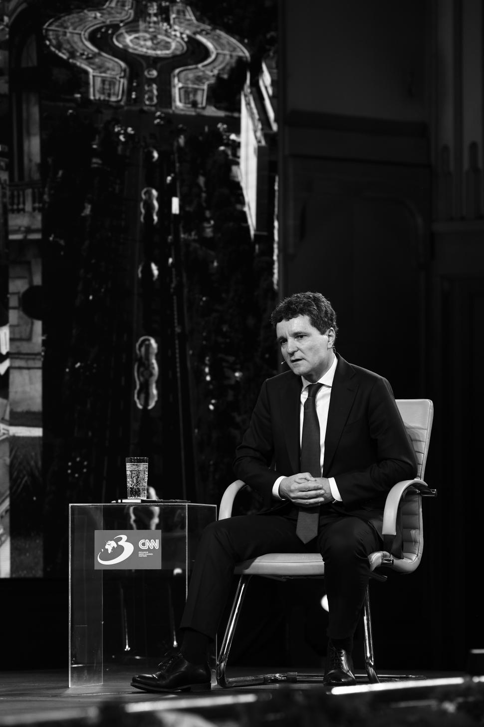 Din culisele dezbaterii-maraton „Un președinte în fața Națiunii”. Crin Antonescu și Nicușor Dan, în cea mai tensionată zi de campanie 963843