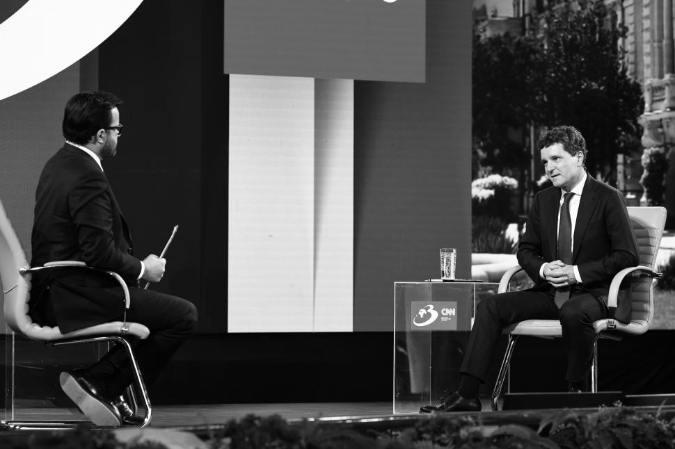 Din culisele dezbaterii-maraton „Un președinte în fața Națiunii”. Crin Antonescu și Nicușor Dan, în cea mai tensionată zi de campanie 963844