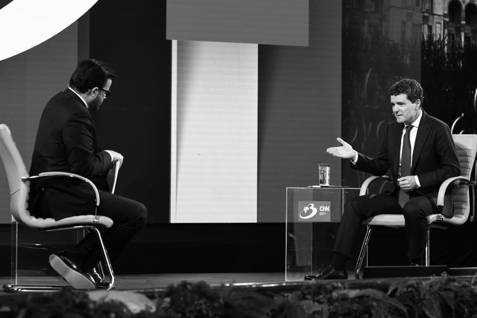 Din culisele dezbaterii-maraton „Un președinte în fața Națiunii”. Crin Antonescu și Nicușor Dan, în cea mai tensionată zi de campanie 963846