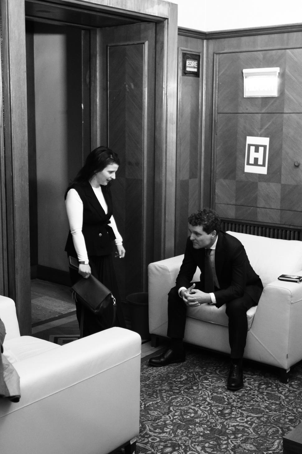 Din culisele dezbaterii-maraton „Un președinte în fața Națiunii”. Crin Antonescu și Nicușor Dan, în cea mai tensionată zi de campanie 963848