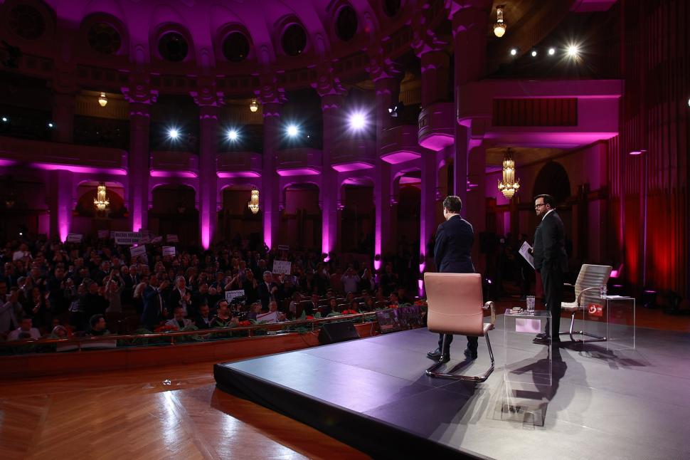 Din culisele dezbaterii-maraton „Un președinte în fața Națiunii”. Crin Antonescu și Nicușor Dan, în cea mai tensionată zi de campanie 963853