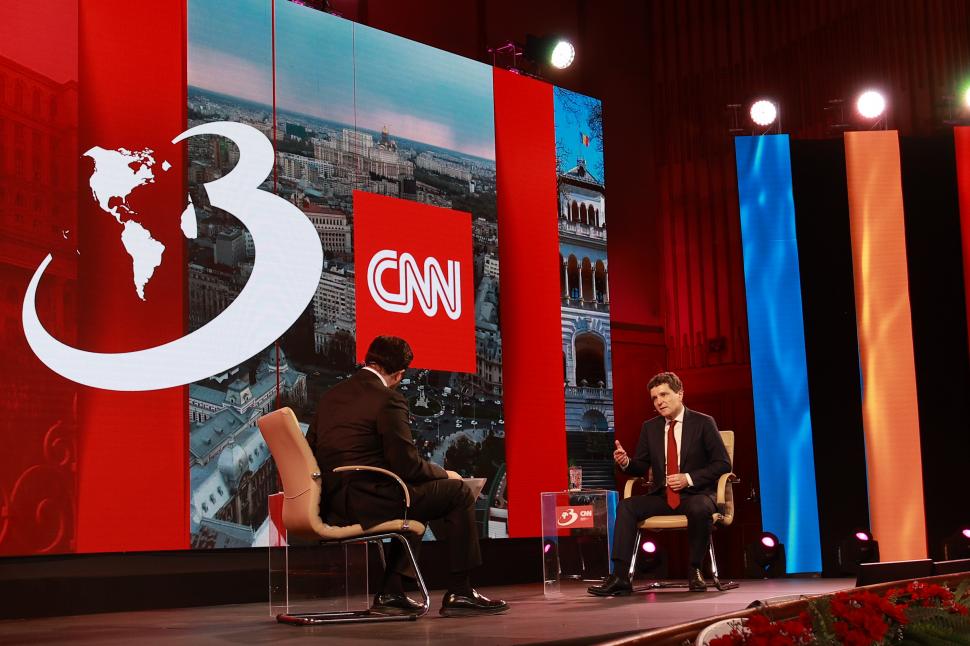 Din culisele dezbaterii-maraton „Un președinte în fața Națiunii”. Crin Antonescu și Nicușor Dan, în cea mai tensionată zi de campanie 963862