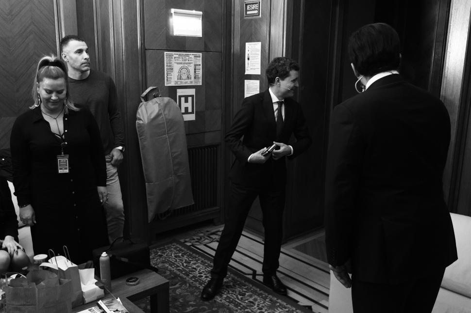 Din culisele dezbaterii-maraton „Un președinte în fața Națiunii”. Crin Antonescu și Nicușor Dan, în cea mai tensionată zi de campanie 963881