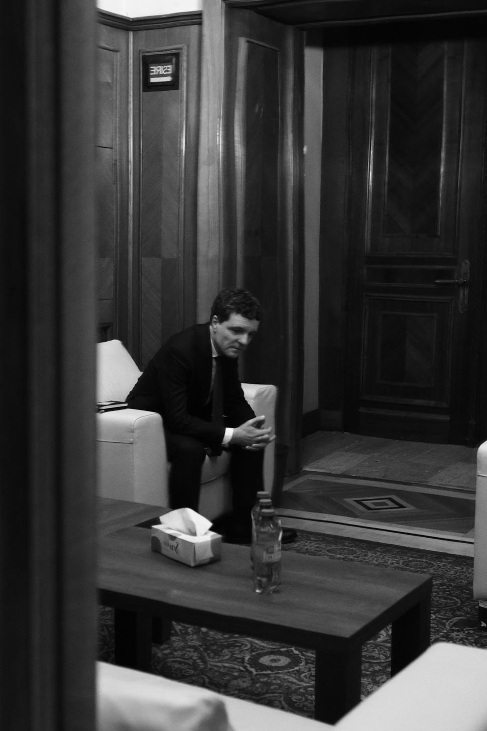 Din culisele dezbaterii-maraton „Un președinte în fața Națiunii”. Crin Antonescu și Nicușor Dan, în cea mai tensionată zi de campanie 963887