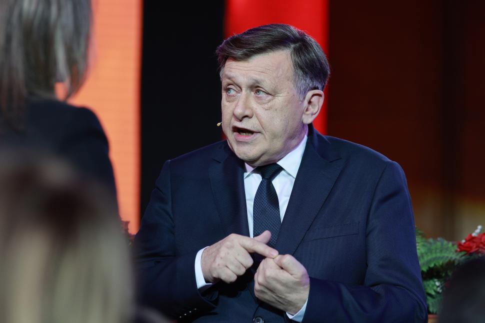 Din culisele dezbaterii-maraton „Un președinte în fața Națiunii”. Crin Antonescu și Nicușor Dan, în cea mai tensionată zi de campanie 963892