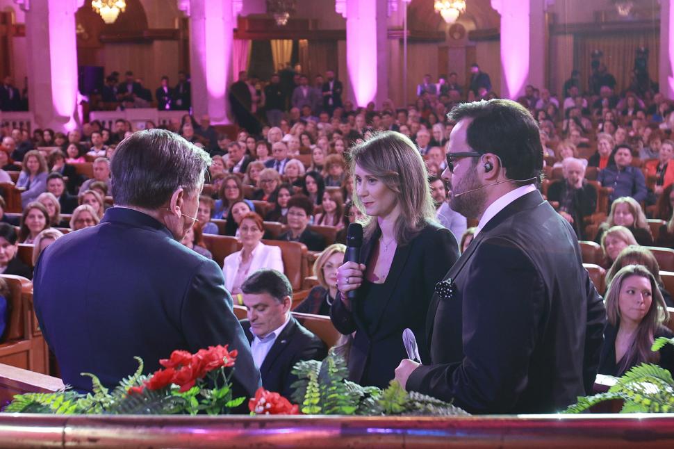 Din culisele dezbaterii-maraton „Un președinte în fața Națiunii”. Crin Antonescu și Nicușor Dan, în cea mai tensionată zi de campanie 963898