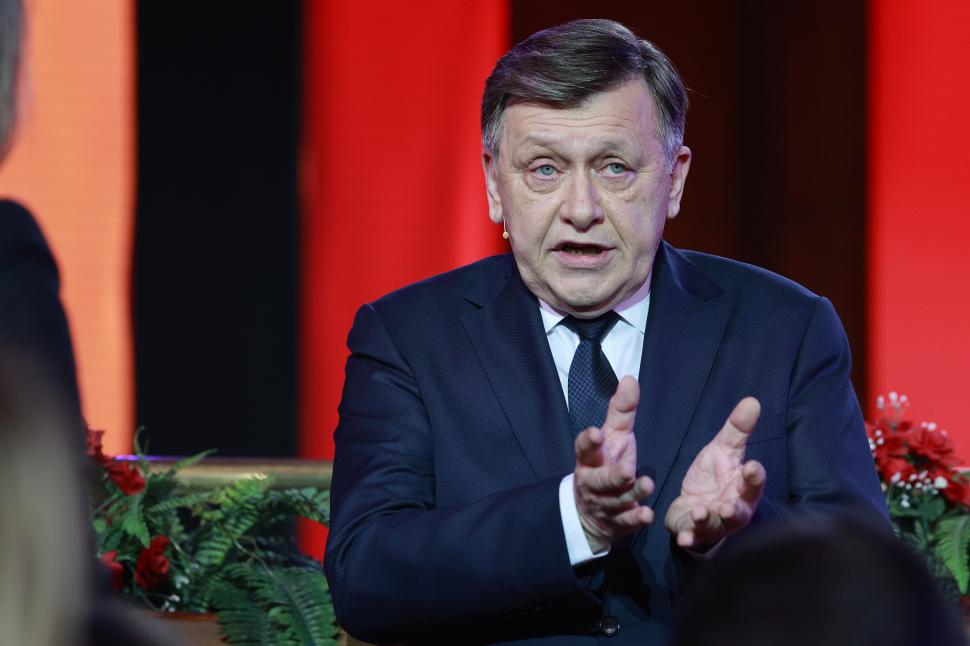 Din culisele dezbaterii-maraton „Un președinte în fața Națiunii”. Crin Antonescu și Nicușor Dan, în cea mai tensionată zi de campanie 963903