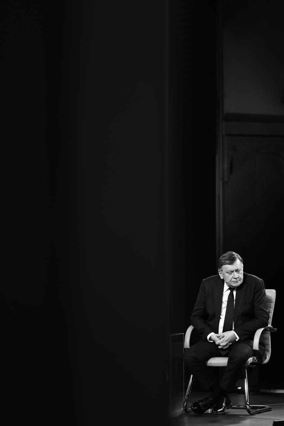 Din culisele dezbaterii-maraton „Un președinte în fața Națiunii”. Crin Antonescu și Nicușor Dan, în cea mai tensionată zi de campanie 963911