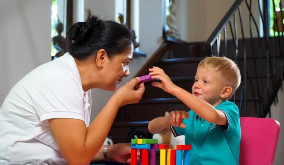 Educatoare din Asia în grădinițele din România. De ce vin femeile din Indonezia și Nepal să lucreze cu copiii noștri 963739