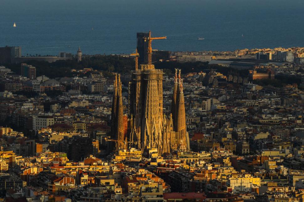 Dacă visați la un selfie la Sagrada Familia, asta nu va mai fi posibil. Barcelona ia o nouă măsură care îi va enerva pe turiști 964330