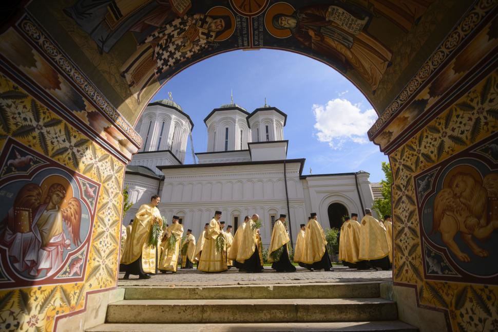 Mii de credincioși participă la procesiunea de Florii în centrul Capitalei 964505