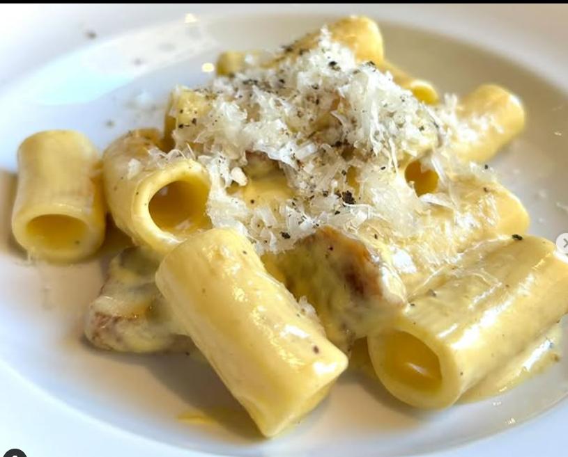 Un restaurant te plătește cu 1.000 de euro pentru degustarea unei cine gourmet cu 10 feluri de mâncare 963404