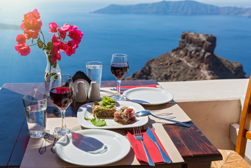 Cum arată cea mai frumoasă insulă din Grecia. E renumită pentru peisajele sale spectaculoase 963710