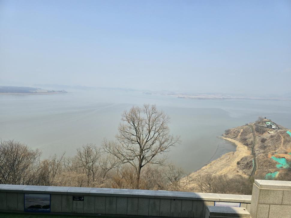 „Nu știe dacă a avut un băiat sau o fată. A murit așa.” Poveștile familiilor despărțite de granița care rupe Coreea în două 964165