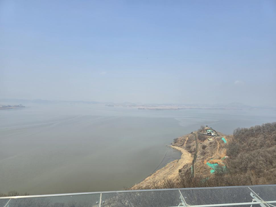 „Nu știe dacă a avut un băiat sau o fată. A murit așa.” Poveștile familiilor despărțite de granița care rupe Coreea în două 964168