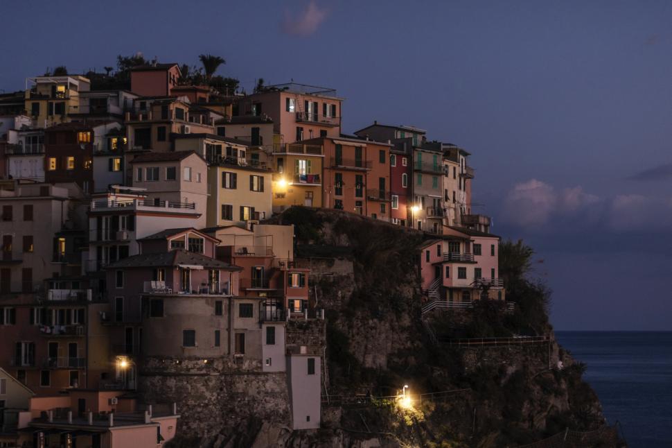 O destinație de vacanță preferată de români îi amendează cu până la 2.500 de euro pe turiștii care se duc acolo în șlapi 964732