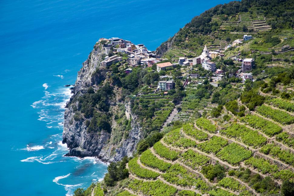 O destinație de vacanță preferată de români îi amendează cu până la 2.500 de euro pe turiștii care se duc acolo în șlapi 964734