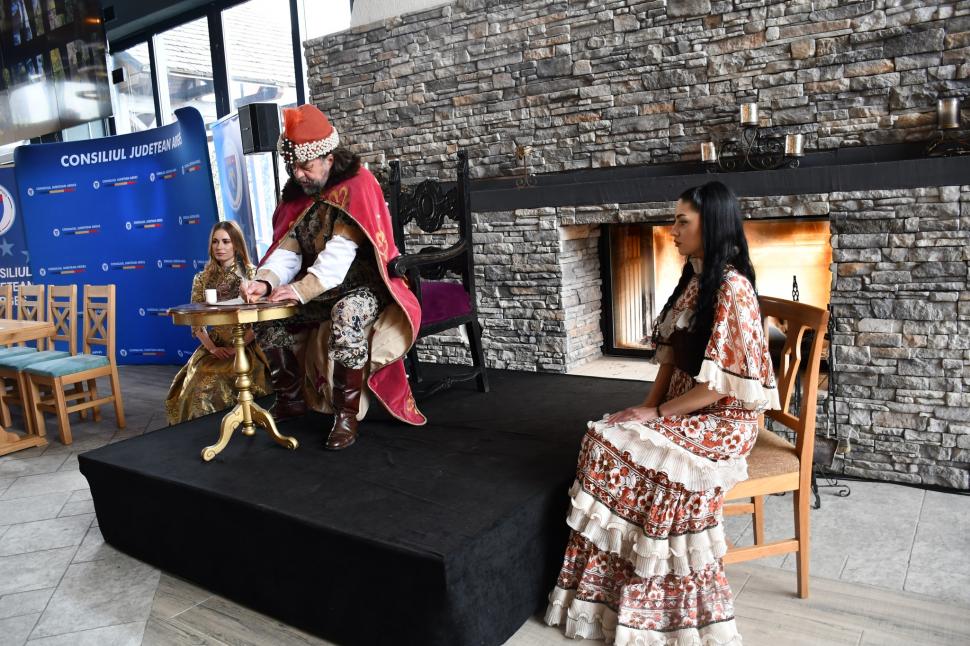 Cetatea lui Vlad Țepeș din Argeș își redeschide porțile după trei ani de renovări. Cum arată acum vestigiul 964881