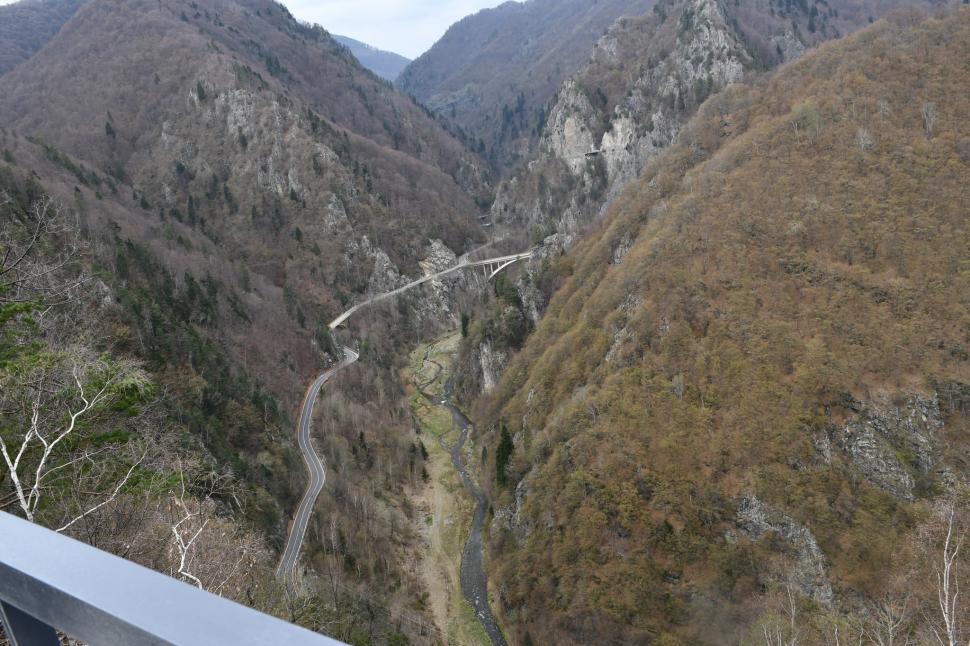 Cetatea lui Vlad Țepeș din Argeș își redeschide porțile după trei ani de renovări. Cum arată acum vestigiul 964892