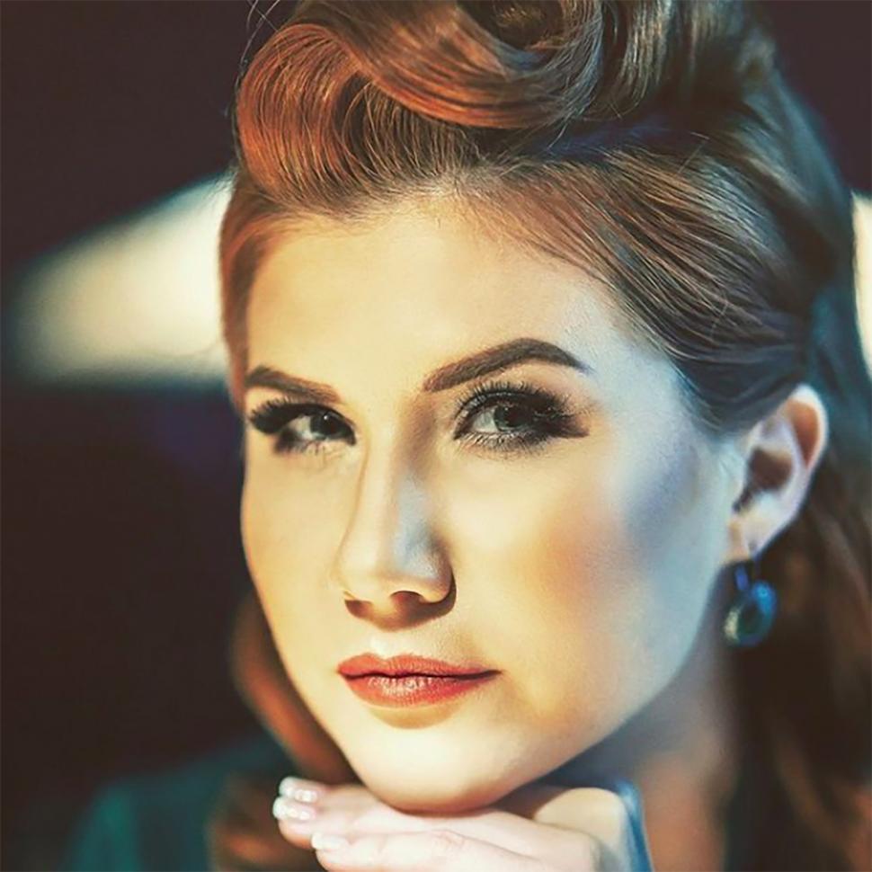 Femeia care a spionat pentru Rusia folosindu-și farmecele. Anna Chapman și-a dezvăluit, în final, secretele 965442