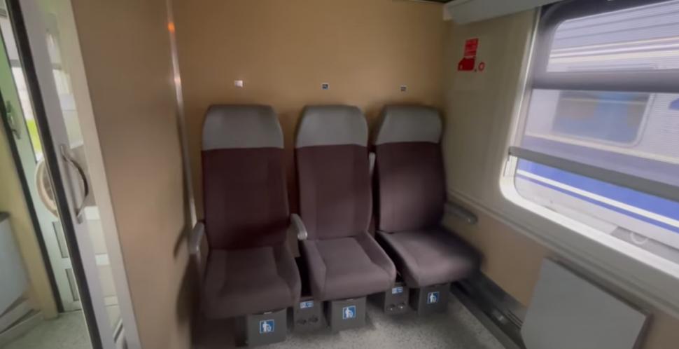 Imagini din primul tren modernizat cu bani din PNRR. A plecat din Gara de Nord la Constanţa și va circula de patru ori pe zi 965622