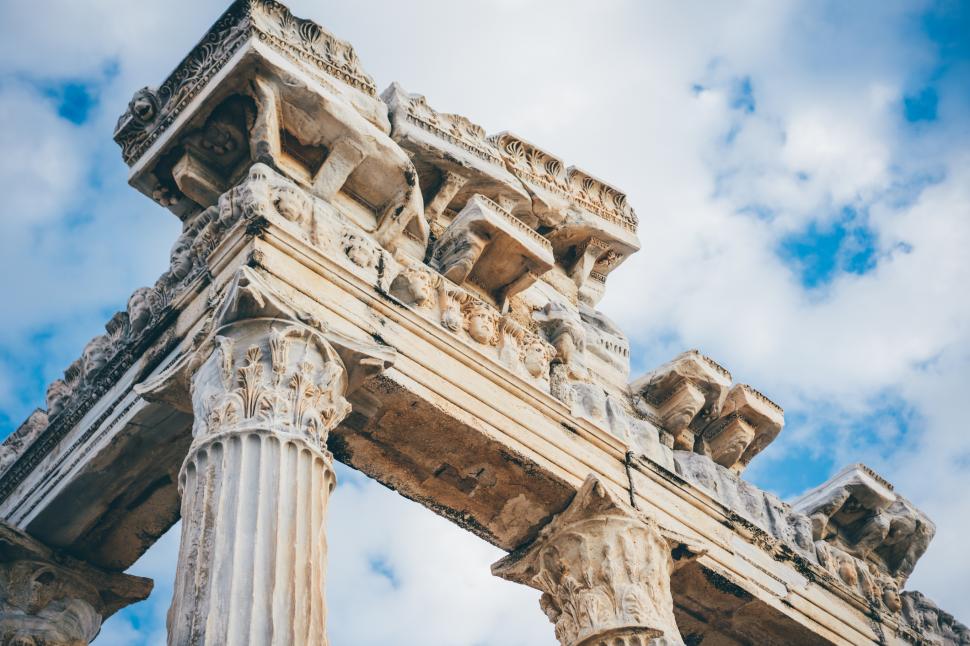 O româncă a dat 1.700 de euro pentru o vacanță în Turcia. După ce a cerut altă cameră, spune că i s-a întâmplat ceva îngrozitor 965704