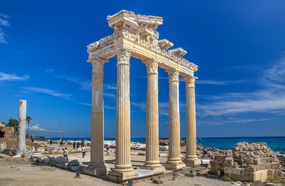 O româncă a dat 1.700 de euro pentru o vacanță în Turcia. După ce a cerut altă cameră, spune că i s-a întâmplat ceva îngrozitor 965707