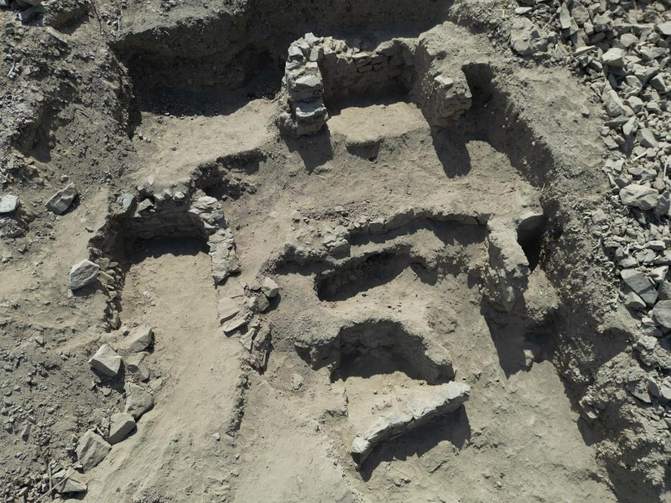 Un mormânt misterios al populaţiei Aruni a fost descoperit în Peru: Scheletele ar putea rescrie istoria pre-incașă 965792