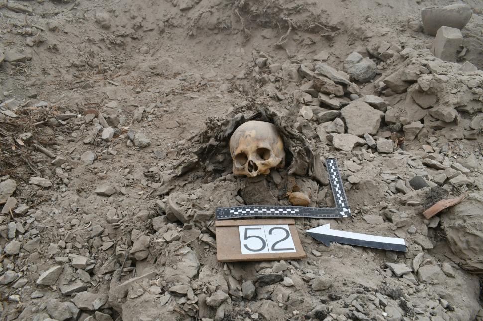 Un mormânt misterios al populaţiei Aruni a fost descoperit în Peru: Scheletele ar putea rescrie istoria pre-incașă 965799