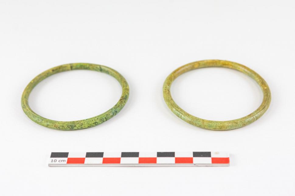 Descoperire arheologică remarcabilă într-o necropolă celtică: Bijuterii și arme din Epoca Fierului au fost găsite în stare excepțională 966200