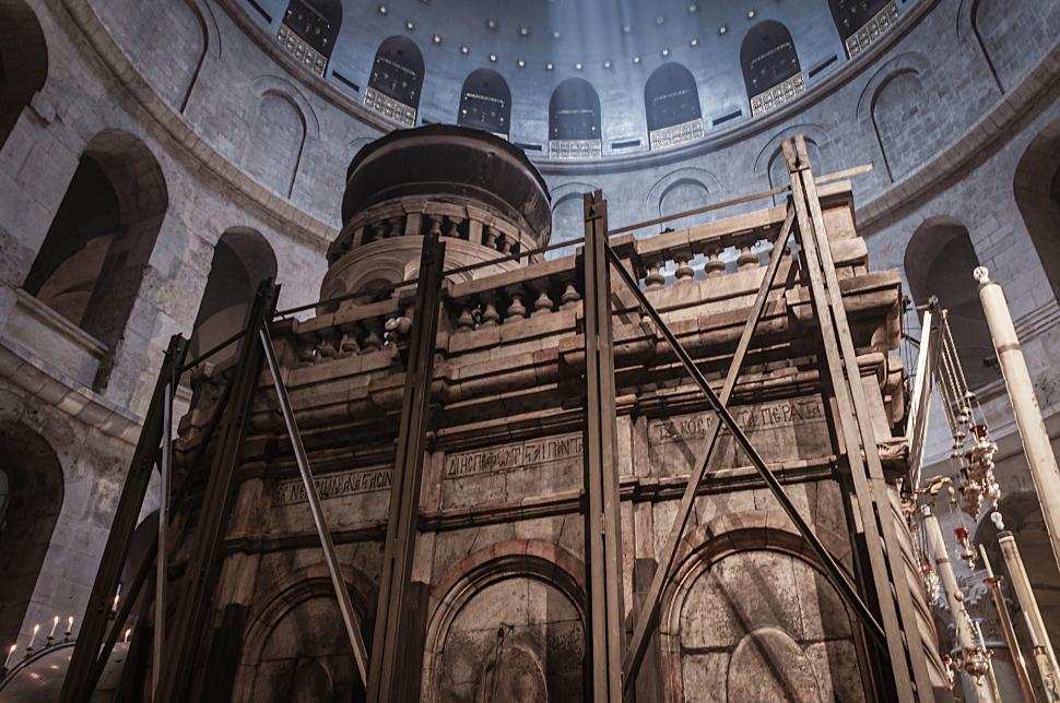 Este posibil ca arheologii tocmai să fi descoperit unde a fost mormântul lui Isus. Cheia care a ajutat la confirmarea locului 966062