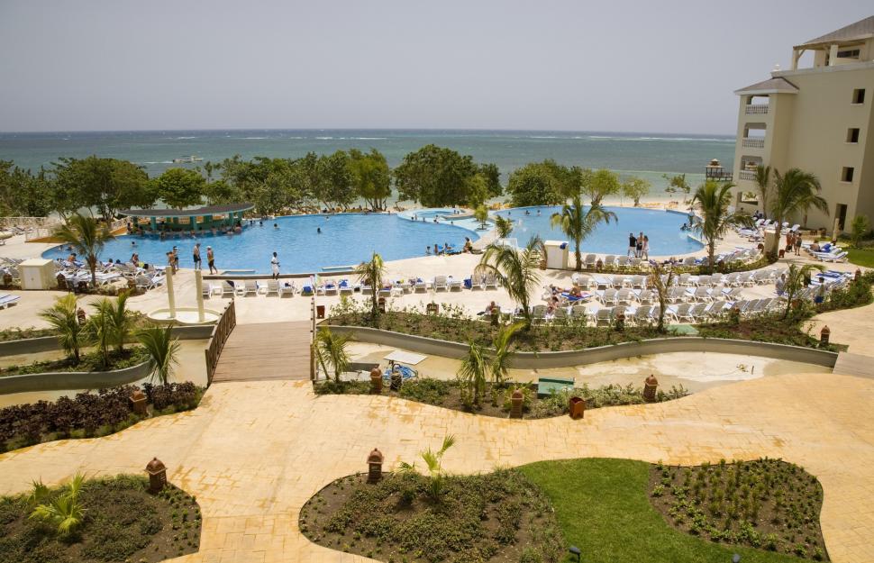 Conceptul "all-inclusive" va fi cu totul altfel în 2025. Dacă te aștepți doar la piscină cu bar și relaxare pe plajă, vei fi surprins 965659