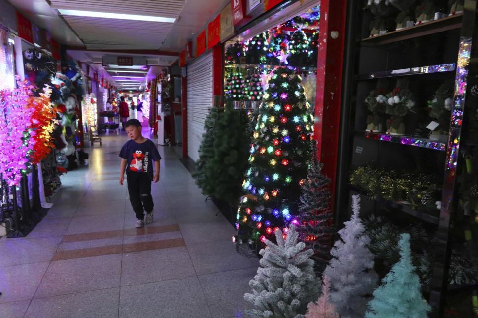 În „Orașul Crăciunului”, luminițele se sting din cauza tarifelor. Decorațiunile de sărbători ar putea fi pe cale de dispariție în SUA 966256