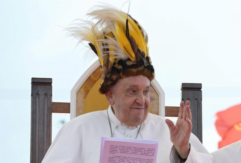 Cele mai impresionante imagini cu Papa Francisc. Momentul când s-a rugat singur în pandemie, în Piața Sf. Petru, a emoționat planeta 966726