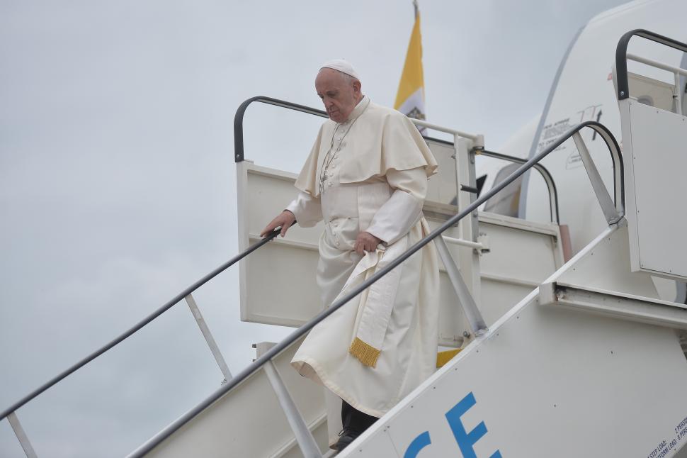 Imagini cu Papa Francisc în România. Ce le-a transmis atunci Suveranul Pontif sutelor de mii de credincioși care l-au așteptat 966762