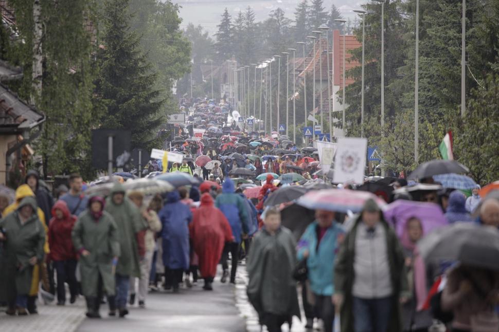 Imagini cu Papa Francisc în România. Ce le-a transmis atunci Suveranul Pontif sutelor de mii de credincioși care l-au așteptat 966784