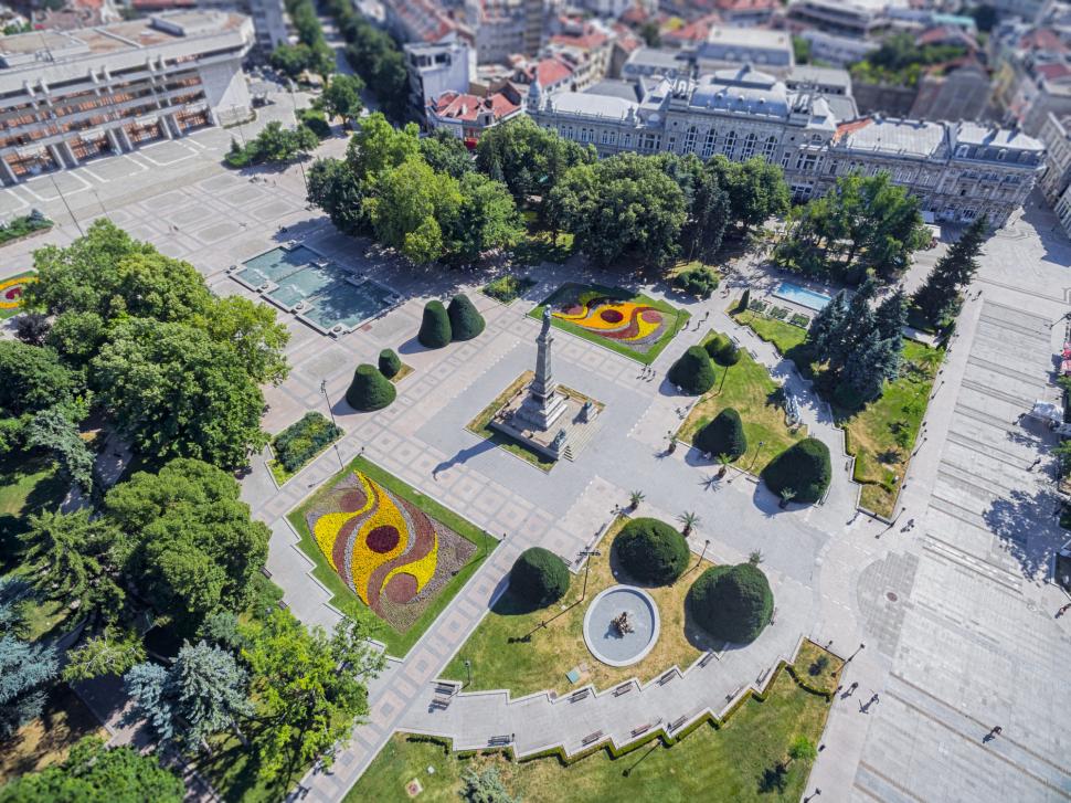 „Mica Vienă” bulgară devine destinație preferată a românilor. E la graniță, se ajunge ușor, iar restaurantele au deja meniuri în română 966707