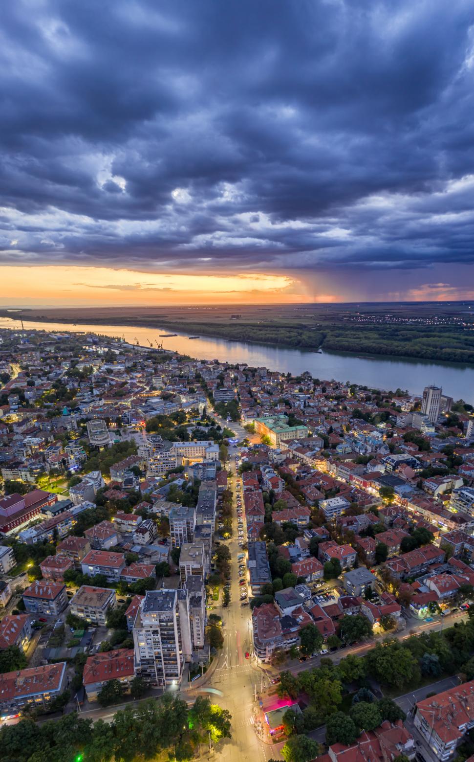 „Mica Vienă” bulgară devine destinație preferată a românilor. E la graniță, se ajunge ușor, iar restaurantele au deja meniuri în română 966712