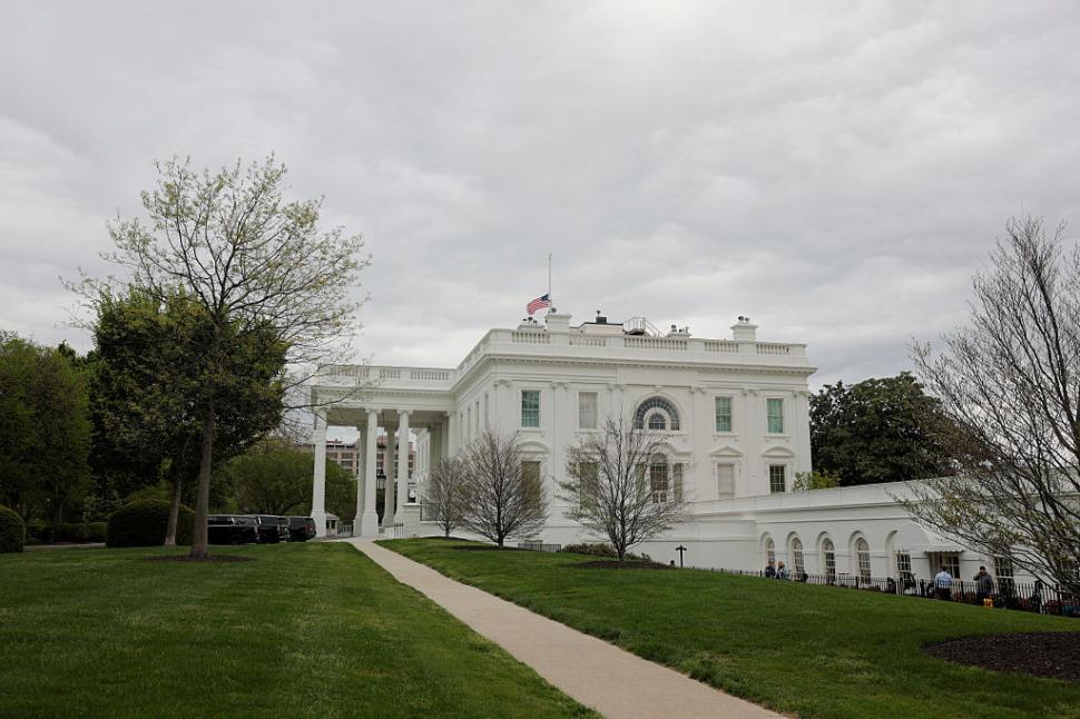 Sicriul cu trupul neînsufleţit al Papei Francisc ar putea fi expus în Bazilica Sfântul Petru începând de miercuri 966897