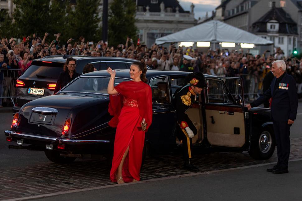 Prințesa Isabella a Danemarcei a apărut într-o ipostază cu totul neobișnuită pentru regalități. Detaliul observat în această imagine 967565