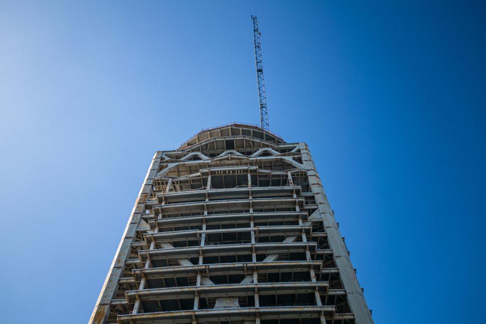  Construcţia celui mai înalt zgârie-noi abandonat din lume va fi reluată după 10 ani 967831