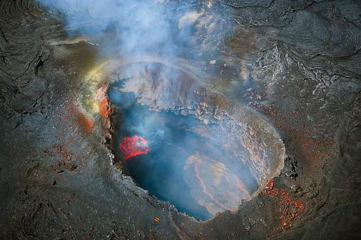 24 de locuri de pe Pământ care nu par reale: munți curcubeu, lacuri roz și peisaje extraterestre 967045