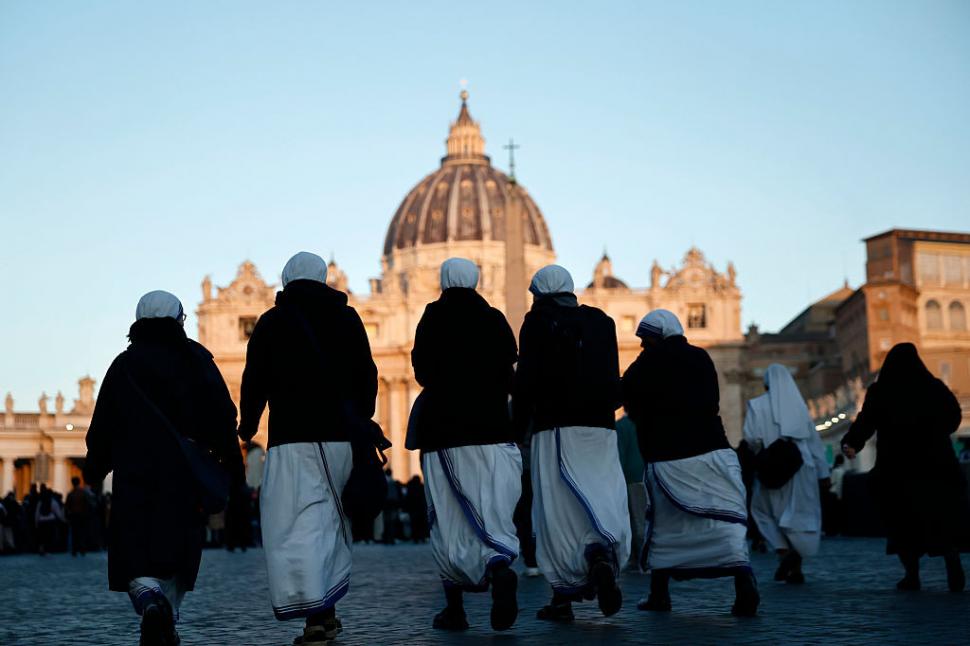 Război și pace în Basilica San Pietro. Ce nu s-a văzut la televizor de la înmormântarea Papei Francisc 968099
