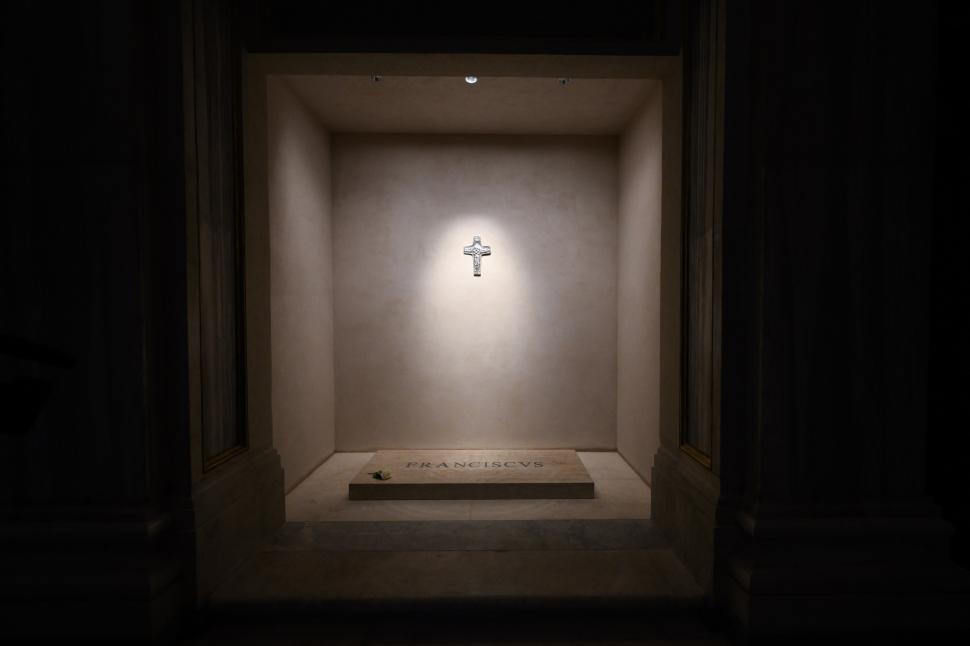 Cum arată mormântul Papei Francisc. Va putea fi vizitat începând de astăzi, la Bazilica Santa Maria Maggiore 968152
