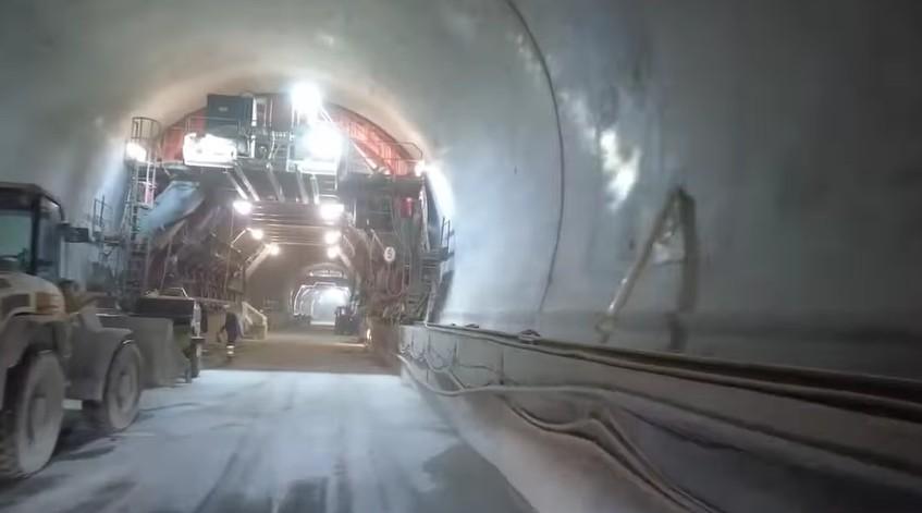 Imagini cu tunelul Daniela de pe autostrada Sibiu-Pitești. Astăzi este deschis vizitatorilor 968196