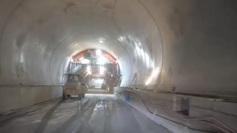 Imagini cu tunelul Daniela de pe autostrada Sibiu-Pitești. Astăzi este deschis vizitatorilor 968197